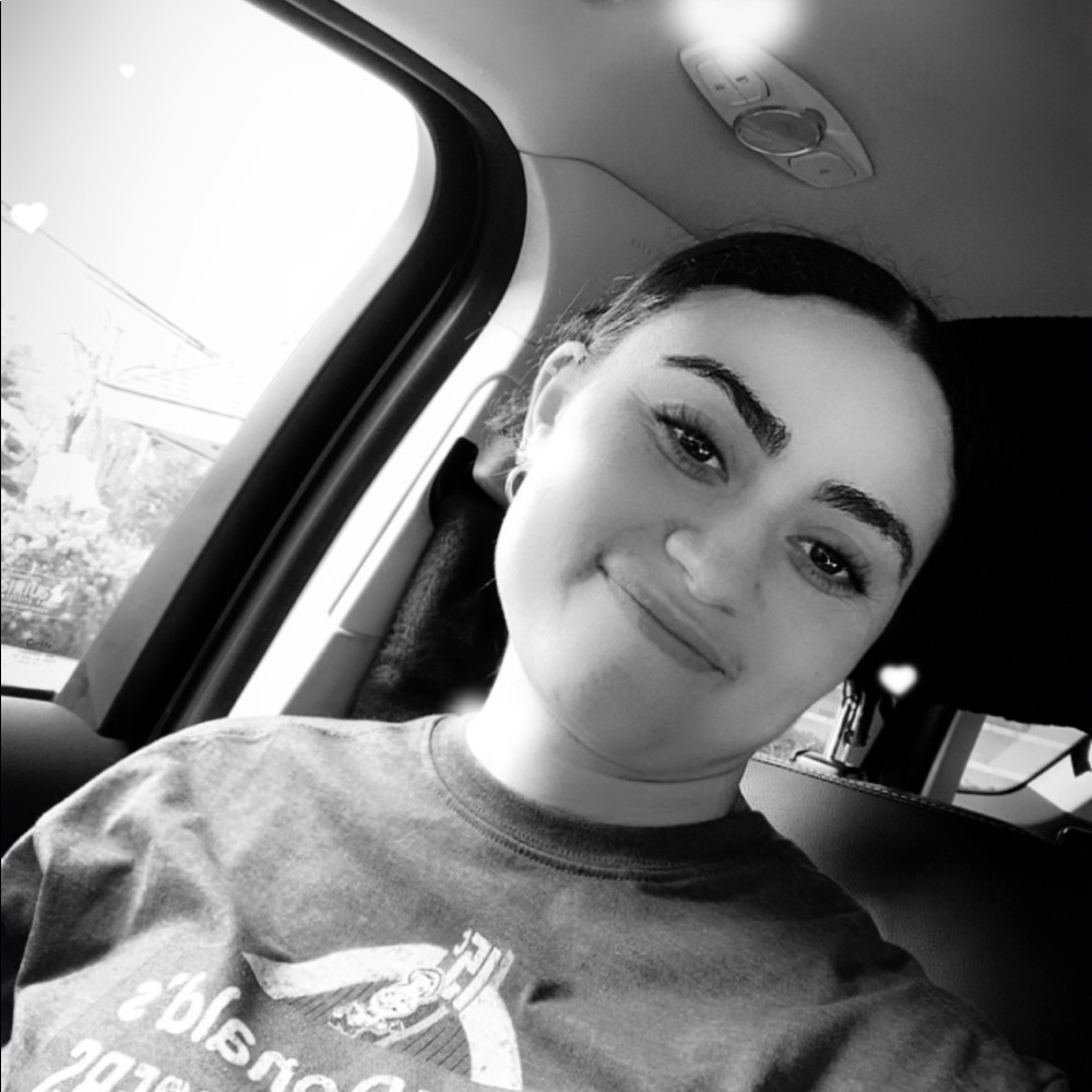 Meet your Posher, Vanessa